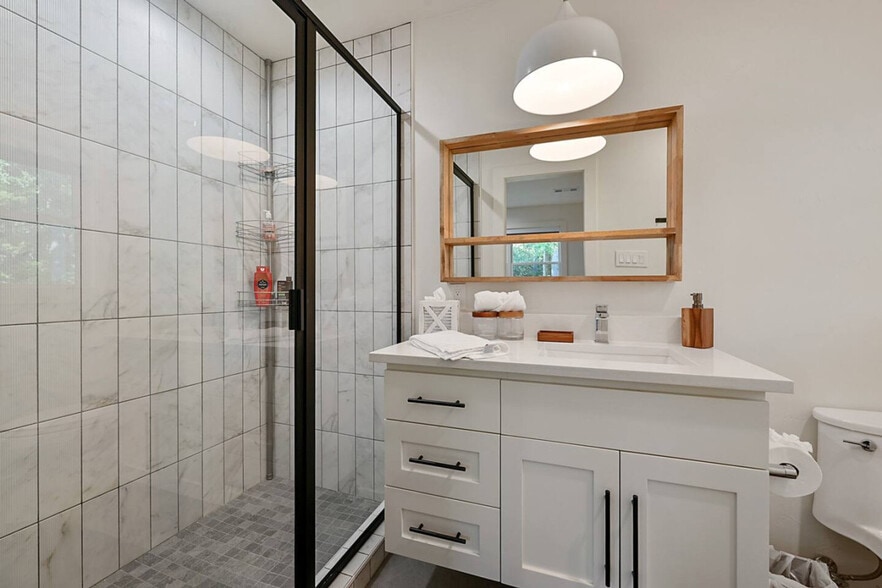 Building Photo - 8495 Turkey Creek Rd