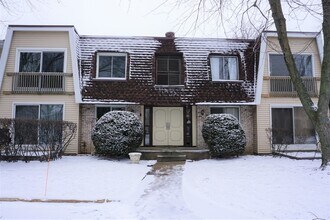 Building Photo - Spectacular Condo 2 Bed/ 2 Bath