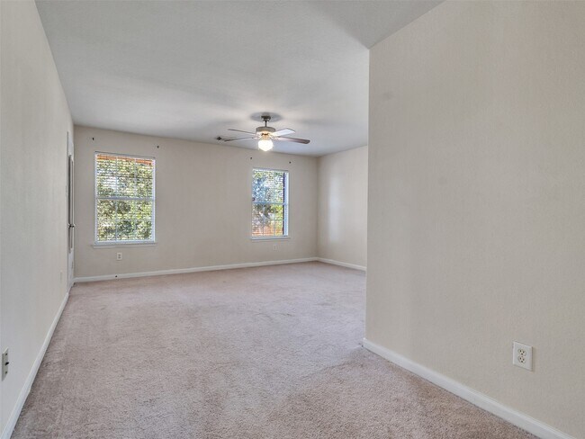 Building Photo - 29650 Legends Green Dr