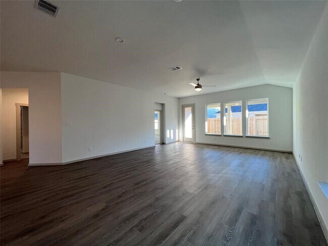 Building Photo - 29235 Pikes Peak Dr