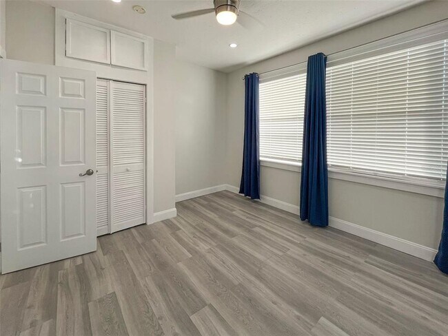 Building Photo - 408 Armada Rd