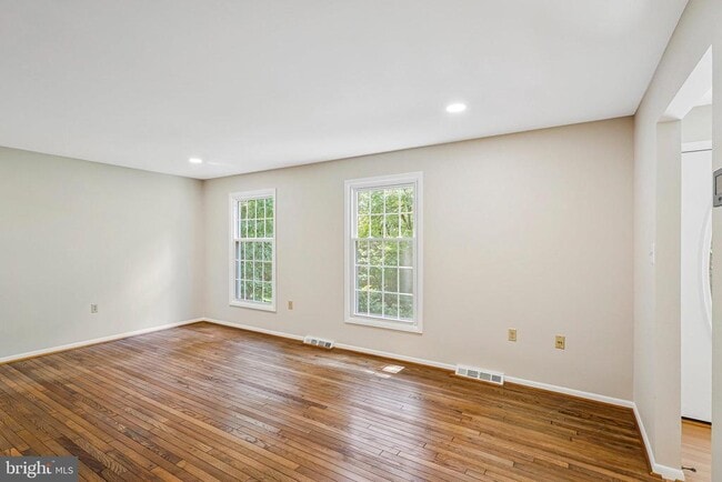Building Photo - 2305 Acton Dr