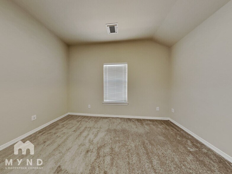 Building Photo - 4463 Diamante Dr
