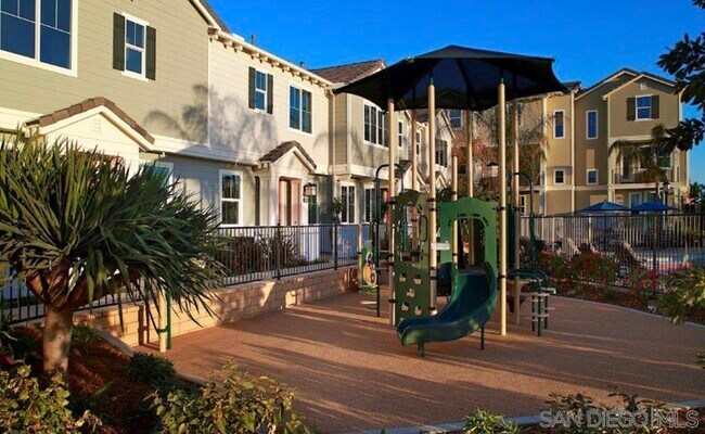 Building Photo - 510 Hummingbird Ln