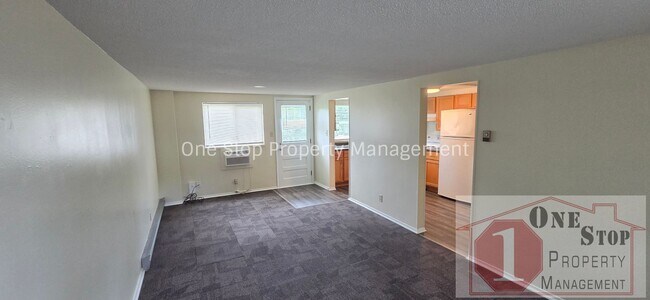 Building Photo - 5020 NW High Dr Terrace