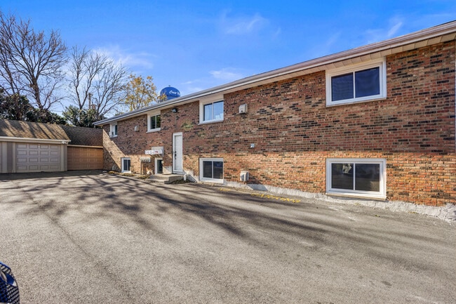 Building Photo - 535 Pasadena Ave