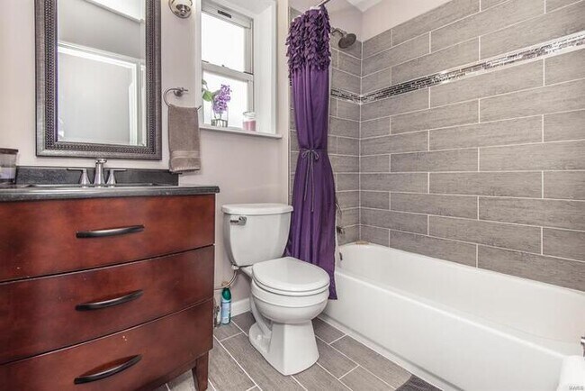 Building Photo - Fantastic 2bd/2ba home! Let yourself in!