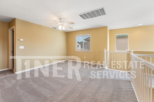 Building Photo - 35 Sabre Ct