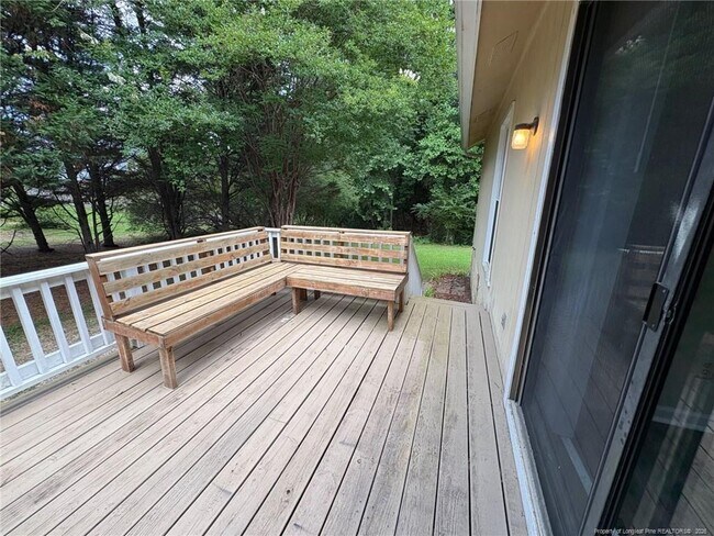 Building Photo - 491 Oates Dr
