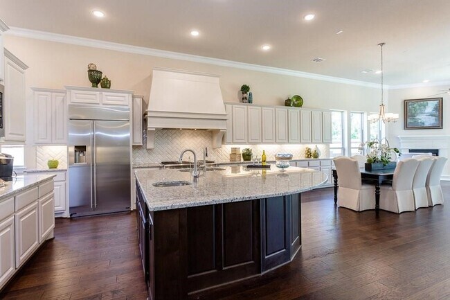 Building Photo - 2064 Bluestem Dr