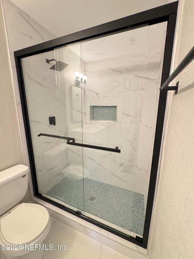 Building Photo - 8880 Old Kings Rd S