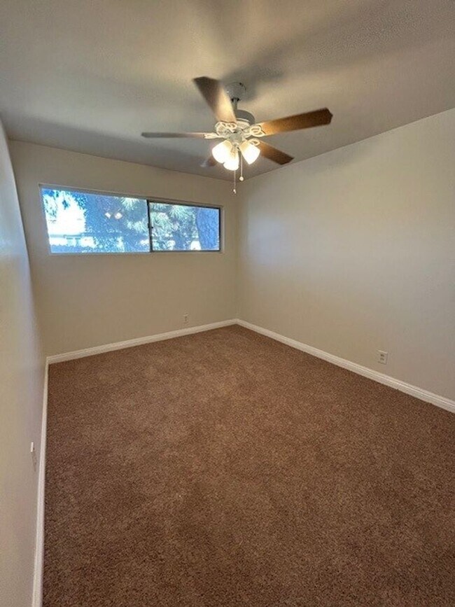 Building Photo - 3511