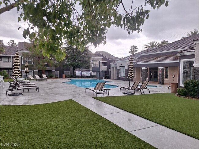 Building Photo - 9620 W Russell Rd