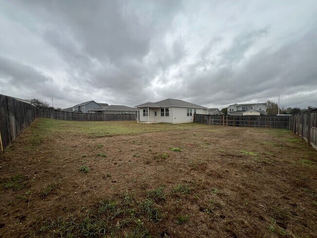 Building Photo - Beautiful 3/2 Single Story Home in Cibolo, TX