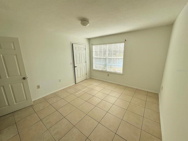 Building Photo - 1222 Bermuda Lakes Ln