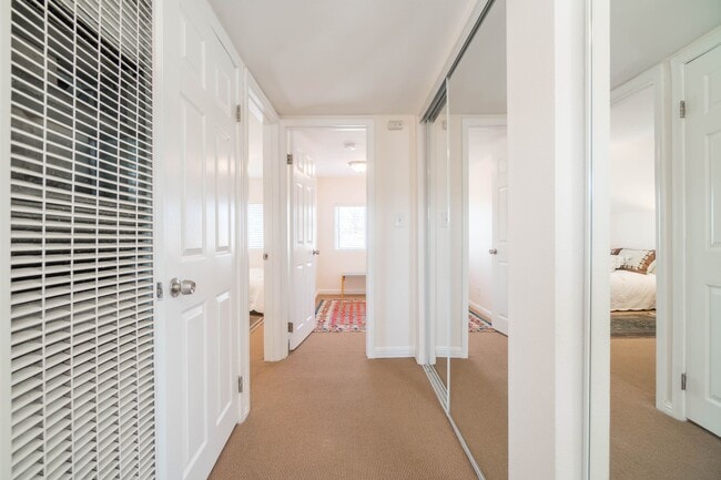 Building Photo - 1809 W 37th Pl