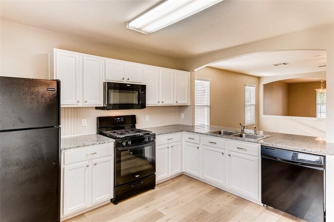 Building Photo - 113 Brooke St