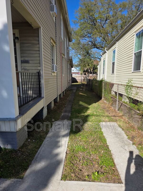 Building Photo - 4917 Iberville St