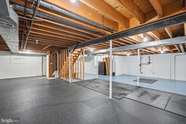 Building Photo - 1 Springer Ct