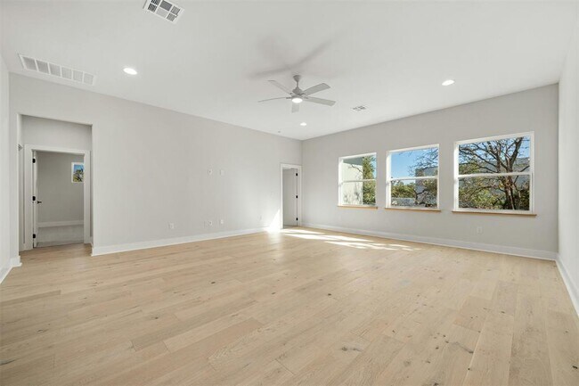 Building Photo - 1339 Allen Rd