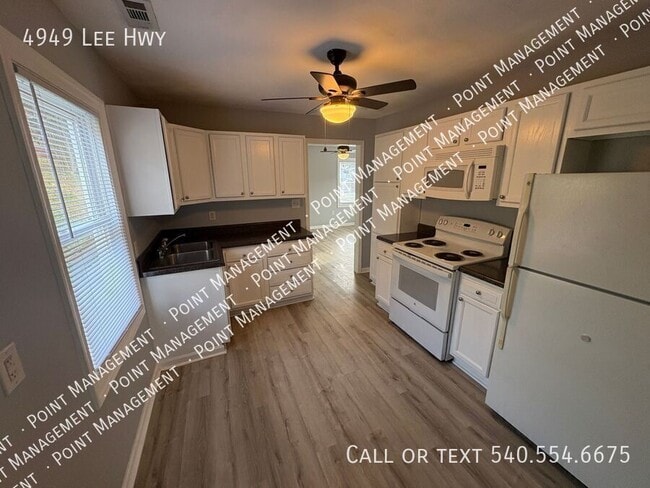 Building Photo - 4949 Lee Hwy