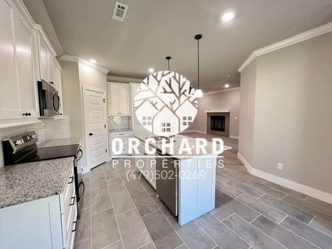 Building Photo - Single-Family Home- Beautiful 4 Bedroom Alderwood Plan