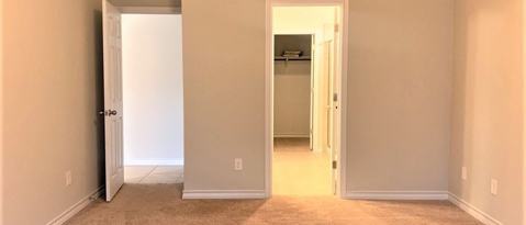 Building Photo - 6605 Verona Pl