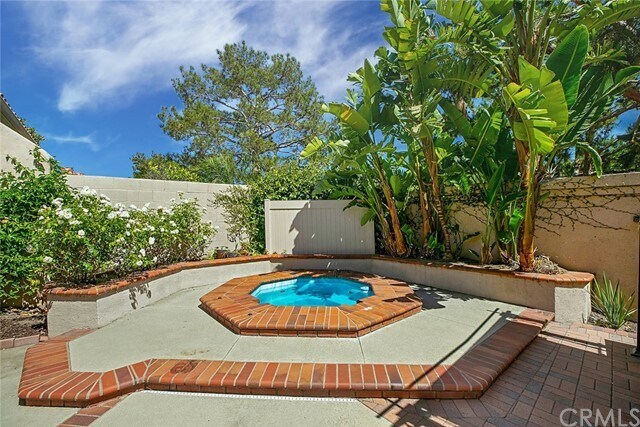 Building Photo - 23 Las Cruces