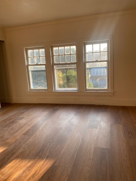 Windows in the bedroom - 2550 N 45th St
