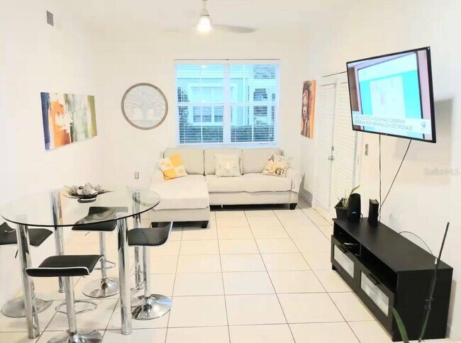 Building Photo - 4019 Venetian Bay Dr