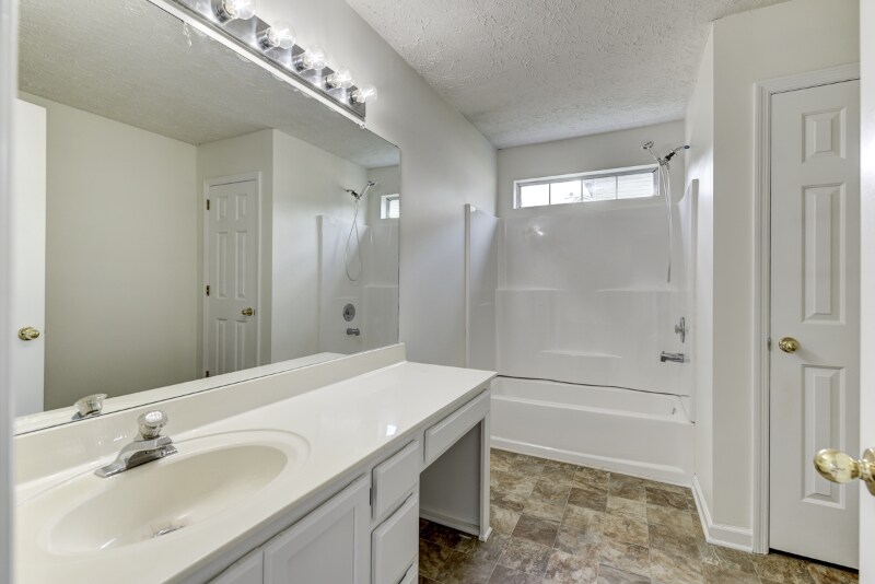 Building Photo - 1101 Pebble Creek Ct E