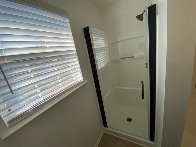 Building Photo - 2200 Parkside Dr