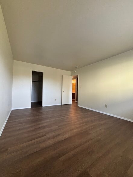 Unit 15 - Manzanita Manor Apartments