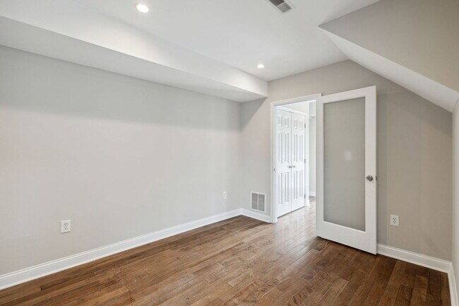 Building Photo - 764 S 23rd St