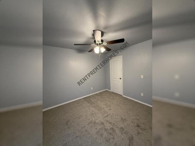 Building Photo - 5004 Hunter Blvd