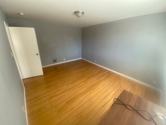 Building Photo - 666 Oakland Ave