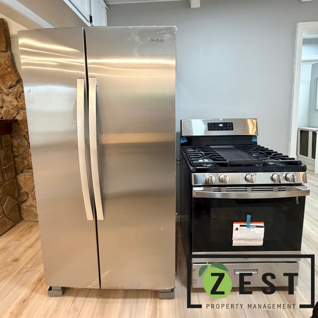 Building Photo - OPEN HOUSE- 3/13! 3PM-330PM!Gorgeous 2bed 1 bath Home