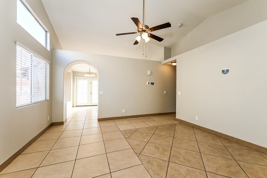 Building Photo - 1532 Helen Belle Dr