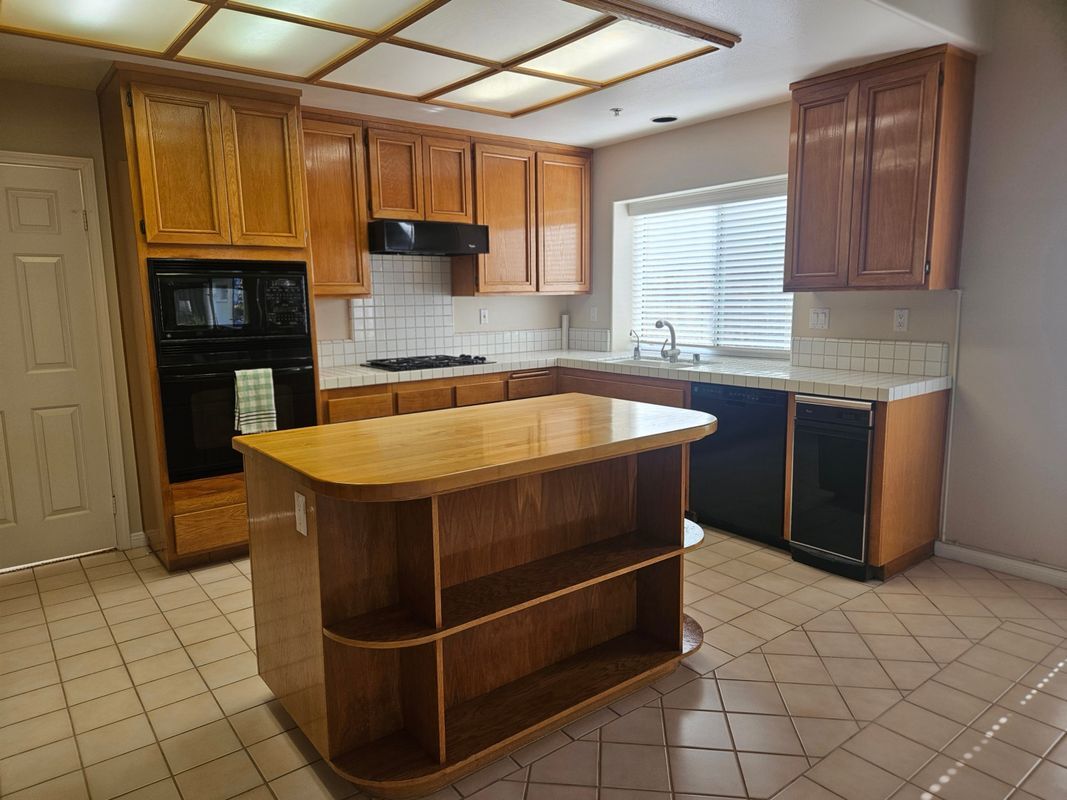 Building Photo - 2611 Uranium Dr