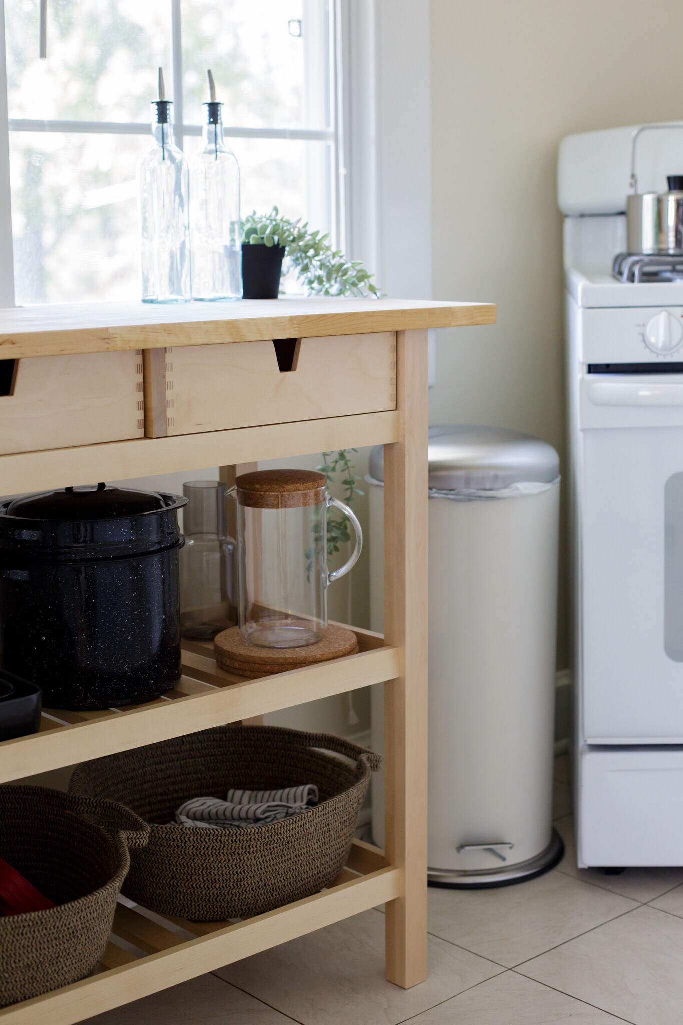 Building Photo - 1602 Monticello Rd