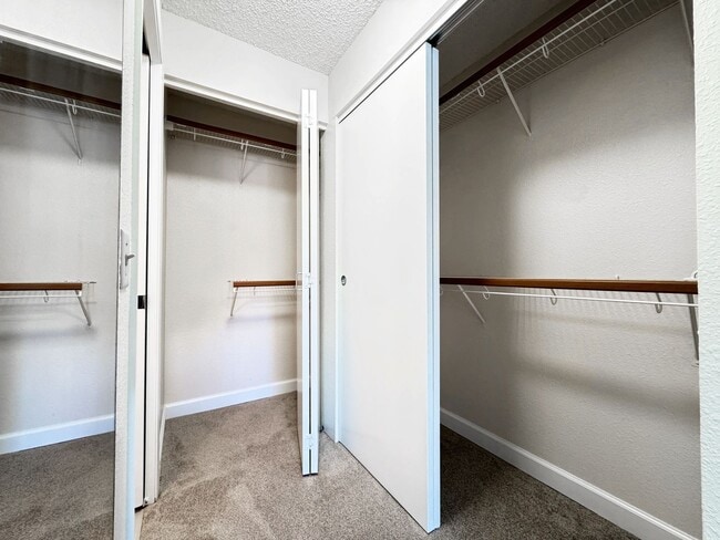 Building Photo - Recently Refreshed Pet Friendly Waikele Co...