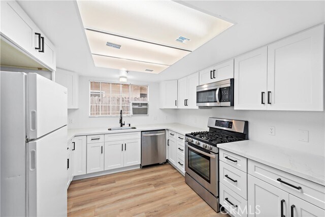 Building Photo - 211 Avenida Miramar