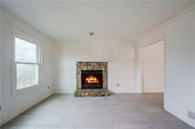 Building Photo - 805 Arbor Hill Dr