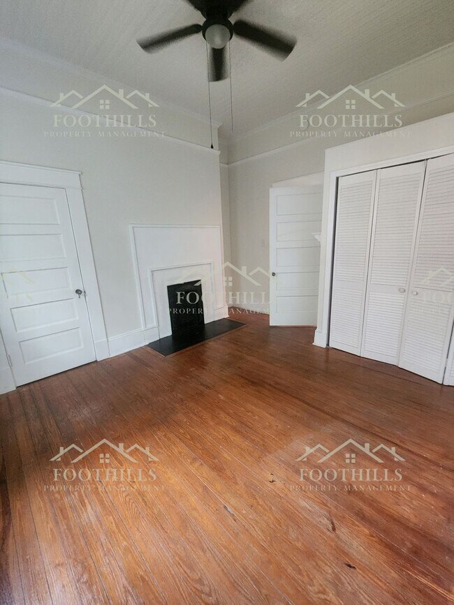 Building Photo - Newly Renovated 3-Bedroom Home Near Downto...