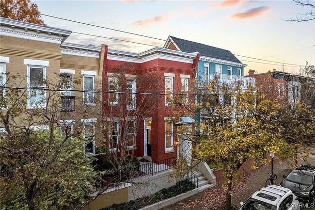 Building Photo - 102 N Harvie St
