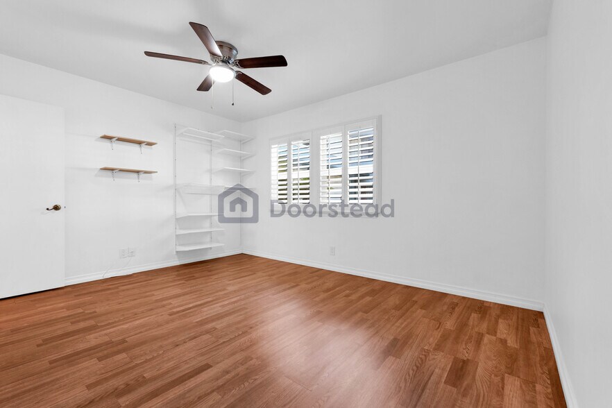 Building Photo - 5835 Bowcroft St