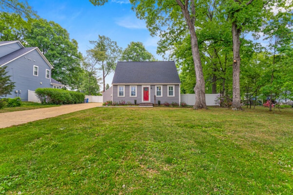 Building Photo - 5713 Dawes Ave