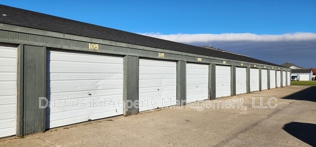 Building Photo - 1210 34th Ave S