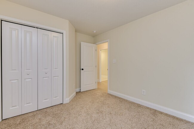 Building Photo - 2110 Red Maple Terrace