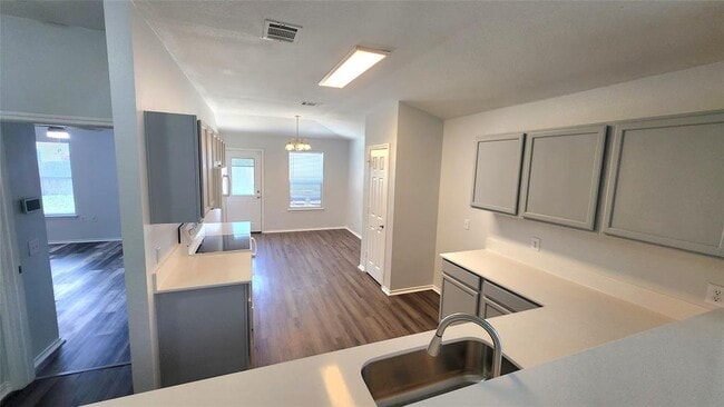 Building Photo - 12805 Sky Harbor Dr